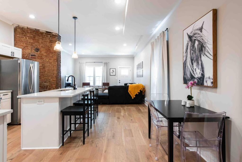 Newly Renovated 3 Bedroom Shelby Park Home **Free Parking** Louisville-Jefferson County Extérieur photo