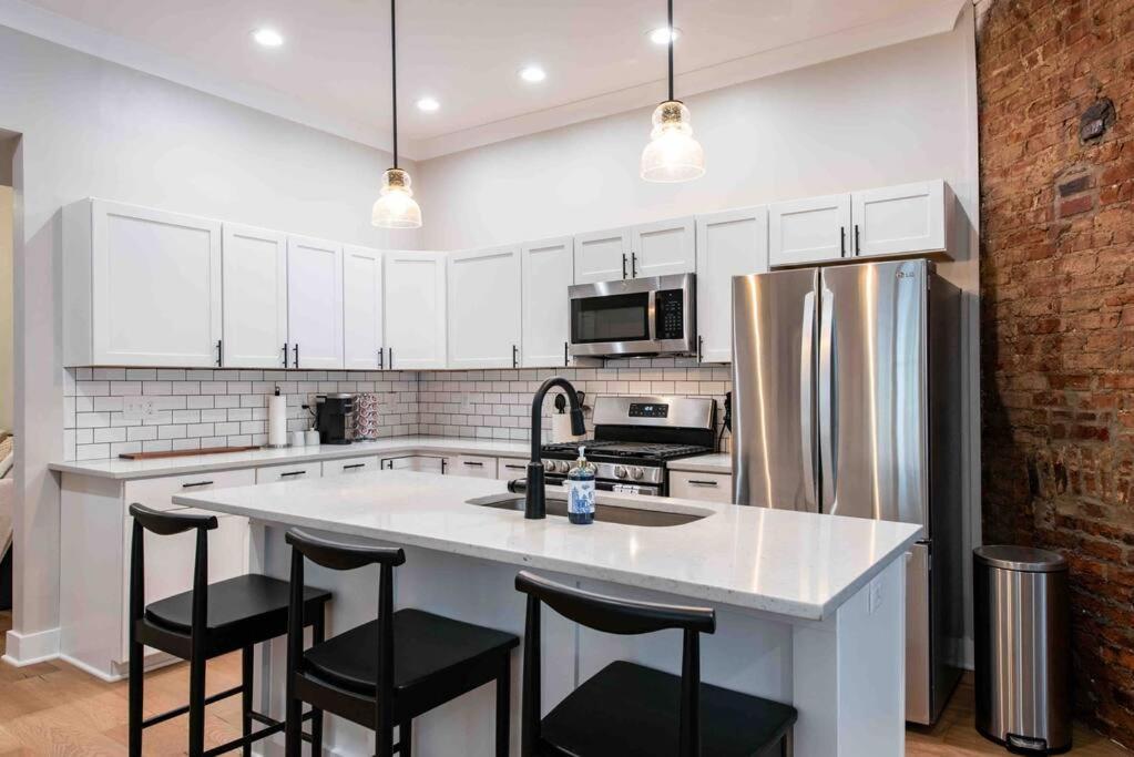 Newly Renovated 3 Bedroom Shelby Park Home **Free Parking** Louisville-Jefferson County Extérieur photo